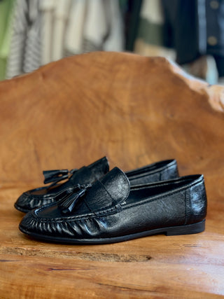 GATHERED MOCCASIN