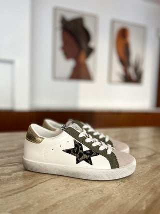 STANDARD STAR SNEAKERS