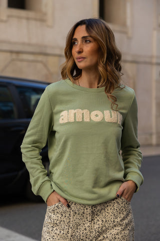 SWEAT AMOUR